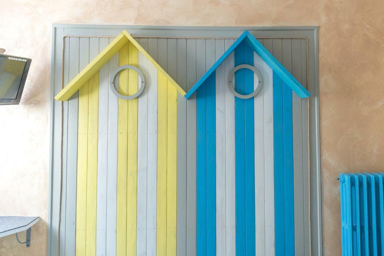 L'Escale Marine - Couette Et Cafe Bed & Breakfast La Rochelle  Bagian luar foto